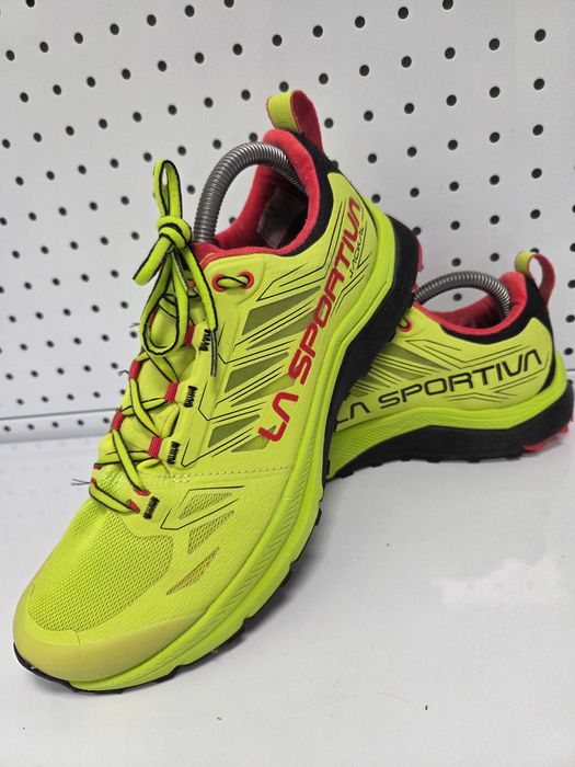 Оригинални мъжки обувки- La Sportiva Jackal Neon