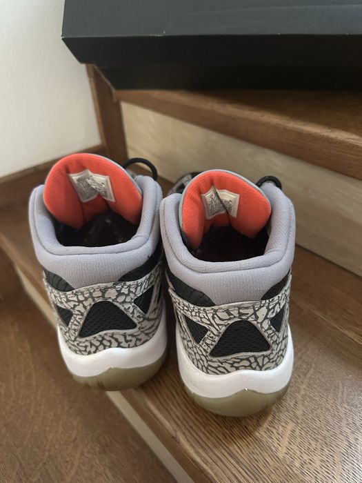 Air Jordan 11 Retro Low