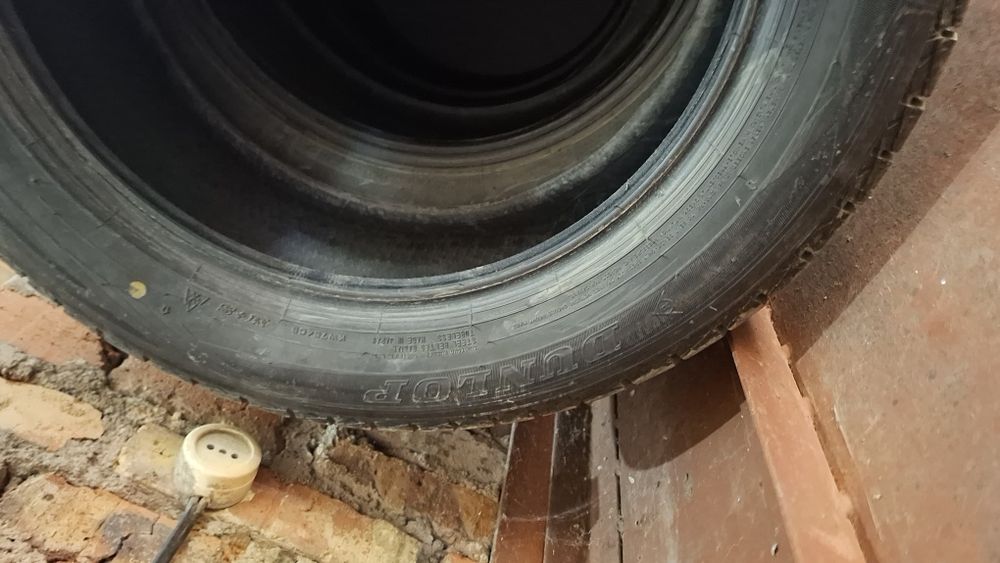 Резина зимняя Dunlop