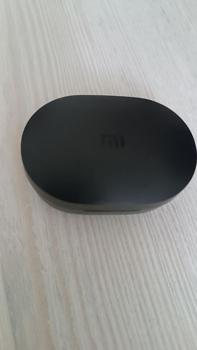 Чехол от беспроводной наушников mi для андроида