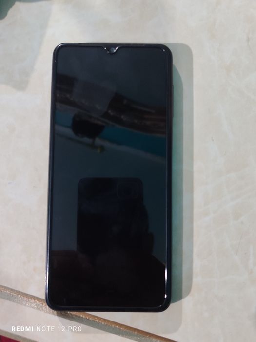 Samsung m12 sotiladi