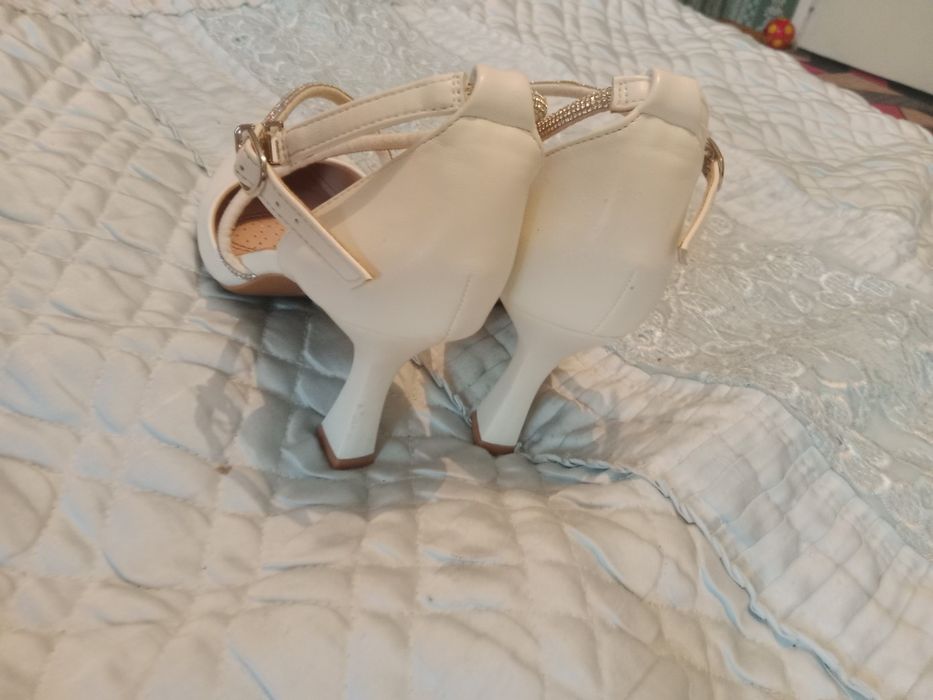 Продам туфли 8000