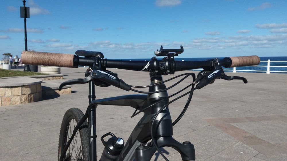 Bicicleta MTB XC Kross Level R8 L (Large) 27.5" 2x10