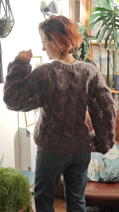 Подарък за изтънчени дами - пуловер от 100% чист мохер