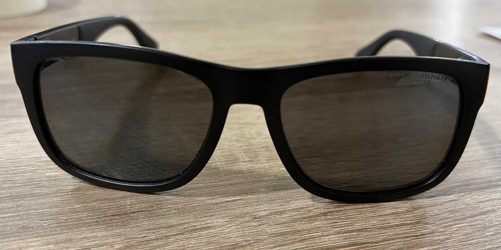 Слънчеви очила Tommy Hilfiger TH1556S