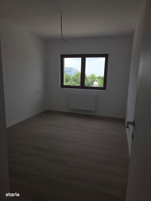 Apartament 4 camere finalizat cu terasa, Cartierul Solar, Metalurgiei
