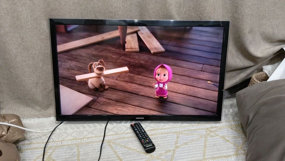Продам телевизор Samsung smart