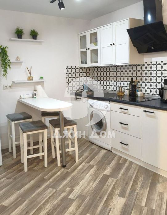Продава се Двустаен апартамент в к.к. Слънчев бряг - 75 кв.м за 1160 €/кв.м - Снимка #3