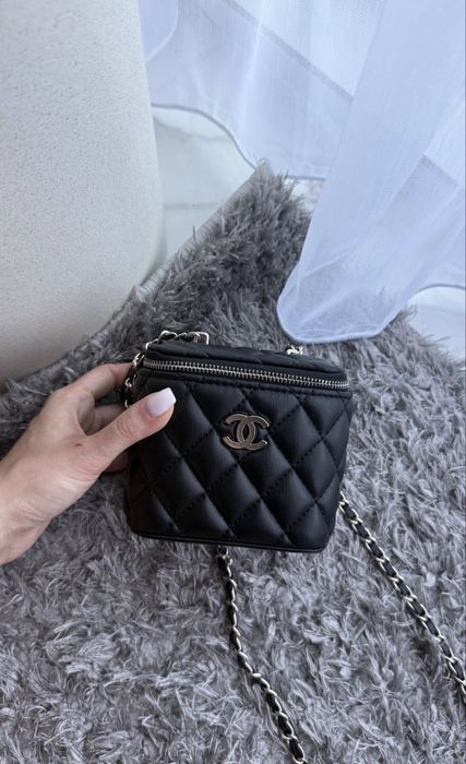 Chanel малка чанта