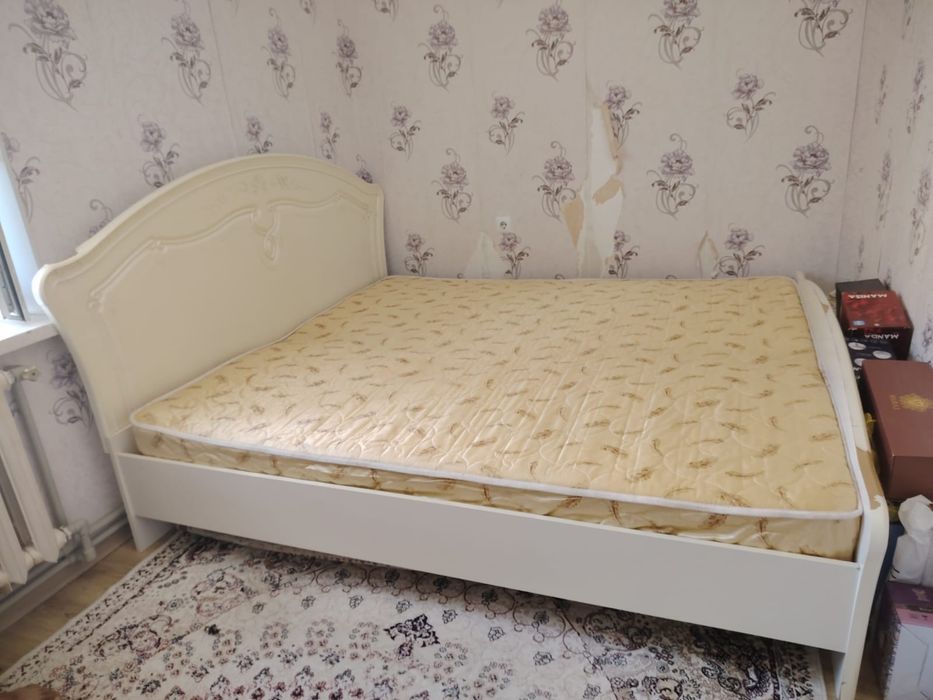 Спальный диван сатылады