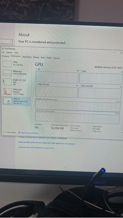 Pc gaming  2 tastaturi una cu lumini alta mecanica ,casti