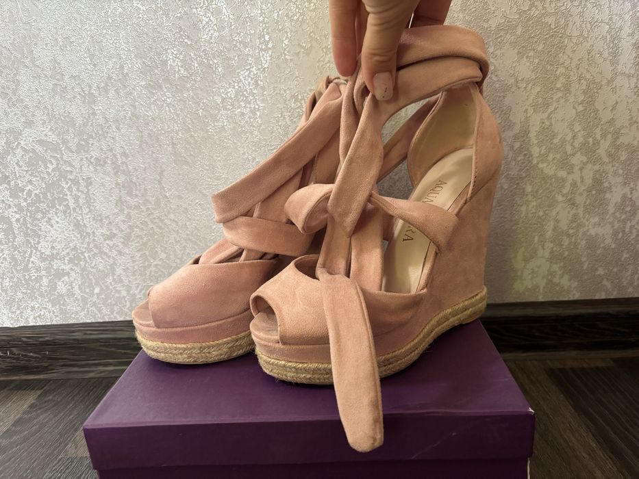 Продаю босоножки