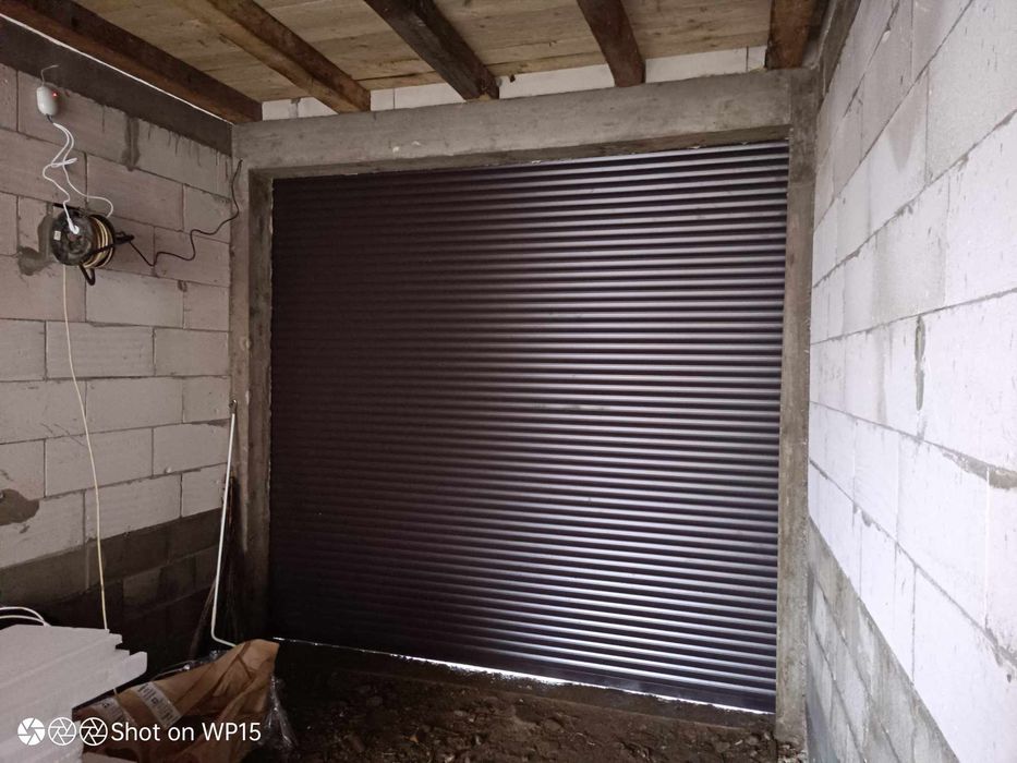 Usa Garaj  Rulou * câștiga spațiu pentru garajul tău