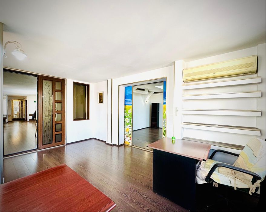 Apt lux imens 5 camere in vila centru, curte, pet friendly, mobilat, echipat+loc parcare, spatiu birouri/resedinta