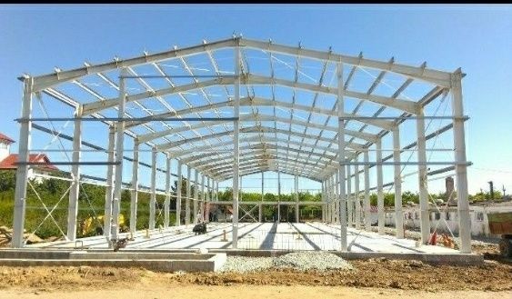 Vand hale si structuri metalice industriale agricole sau de productie