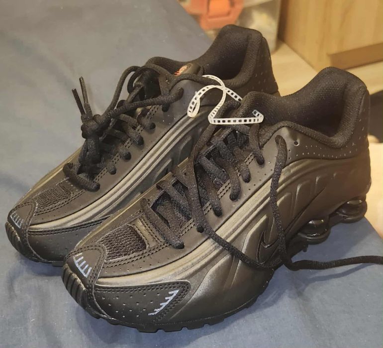 Nike shox noi femei