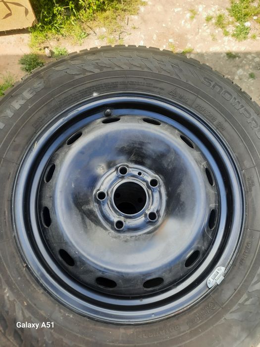 Тенекиени джанти с гуми 5×114.3, 16цола