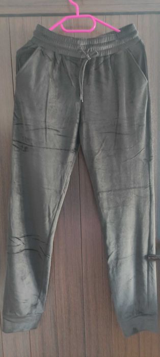 нов плюшен комплект с качулка