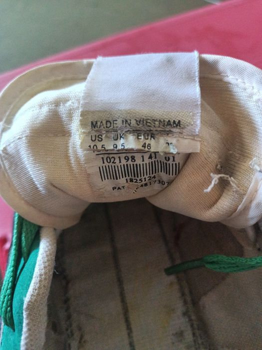 Продам мужские кроссовки