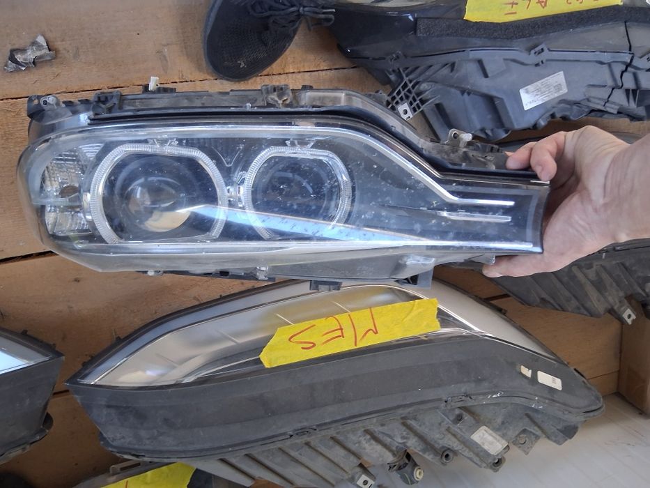 Vând faruri bmw diferite modele