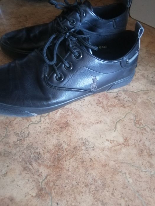 Продам обувь кожаную