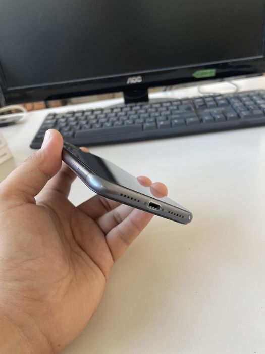 Продам Iphone 11 64gb