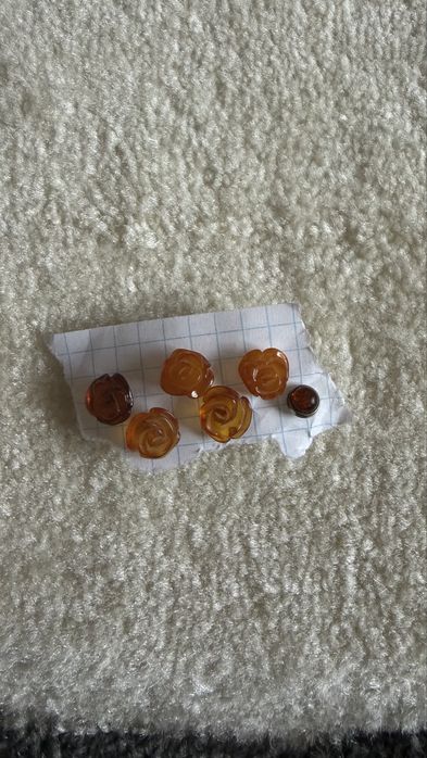 Продается серьги,бусы янтарь