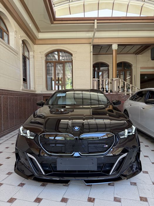 BMW i5edrive m40L