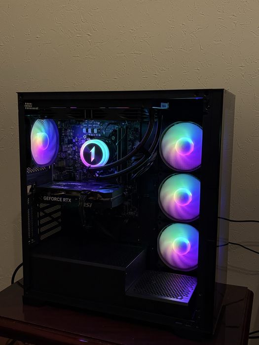 Pc i5 14600kf rtx 5060 32ram 1tb ssd (nou cu garantie) (nu ryzen rx )