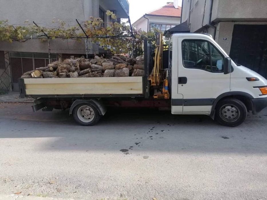 Транспортни услуги със самосвал с кран