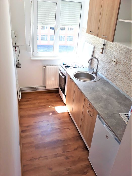 Inchiriez apartament 2 camere, renovat, et. 3, str. Ceahlaului, Lugoj