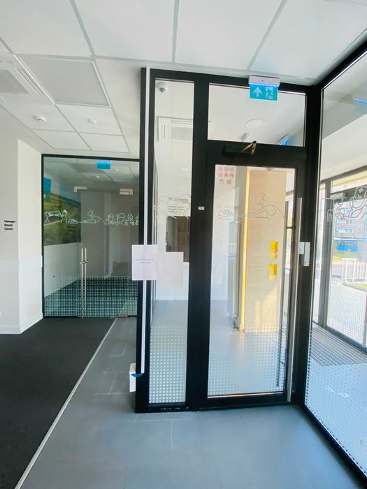 Vand usi modulare birou/compartimentare spatii, sticla securizata