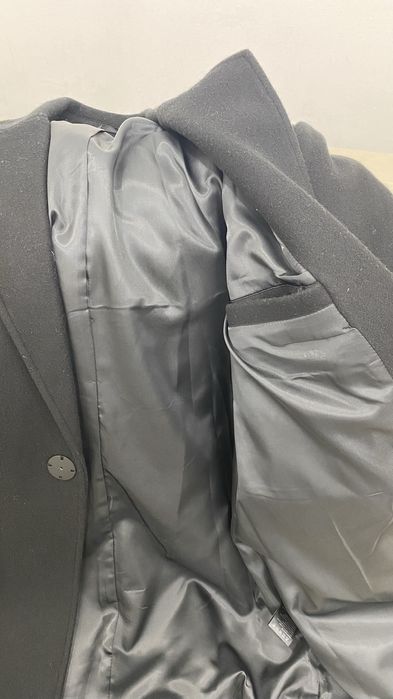 Пальто почти новая совсем!размер М