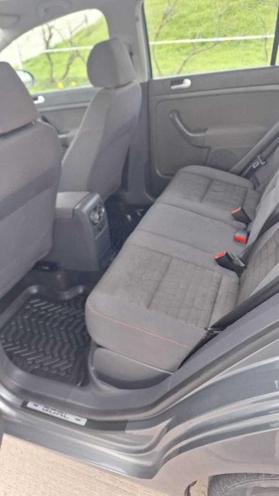 Vând golf 5 plus