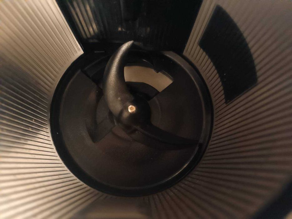 Hurom H400 - Тиха, мощна и лесна за почистване сокоизтисквачка