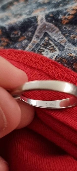 Vand inel cu diamant