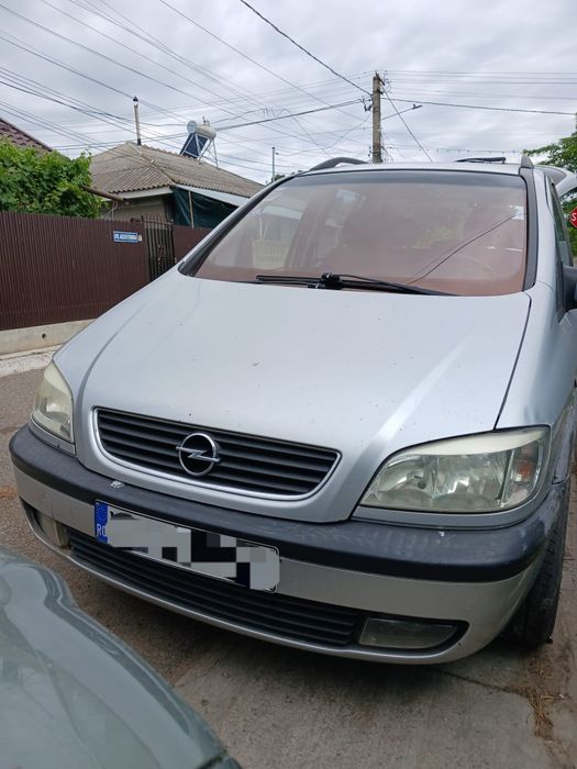Vand autoturism marc opel zagia, anul fabricatiei 2000, pret 1000 de euro.Masina se afla in loc. Murgeni, jud Vaslui.a Opel