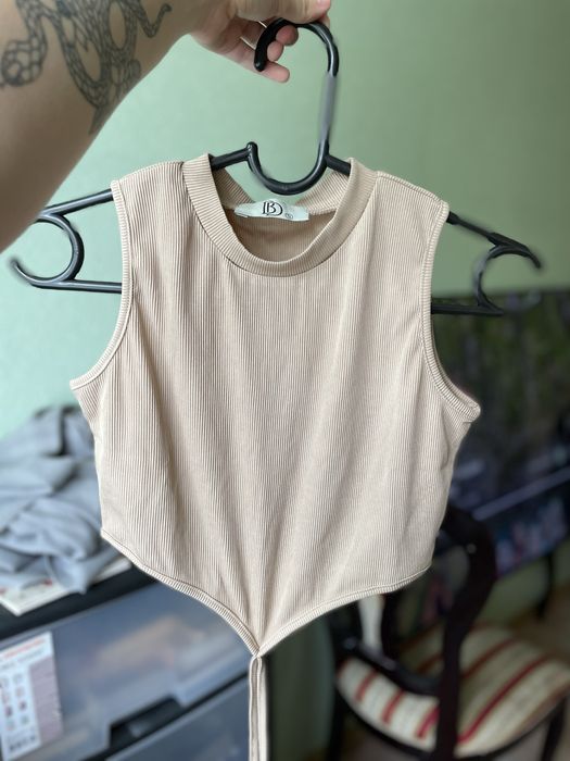 Продам женские топики.