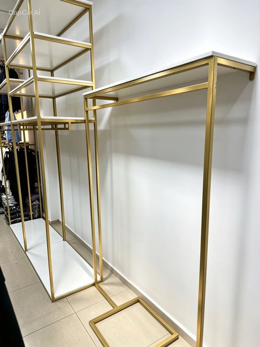 Продам комплект торговых стеллажей