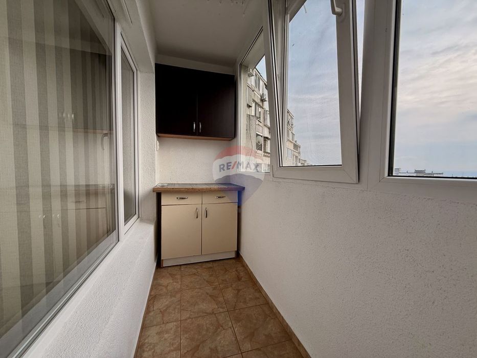 Тристаен апартамент с отделна кухня за продажба, кв. Владиславово, гр