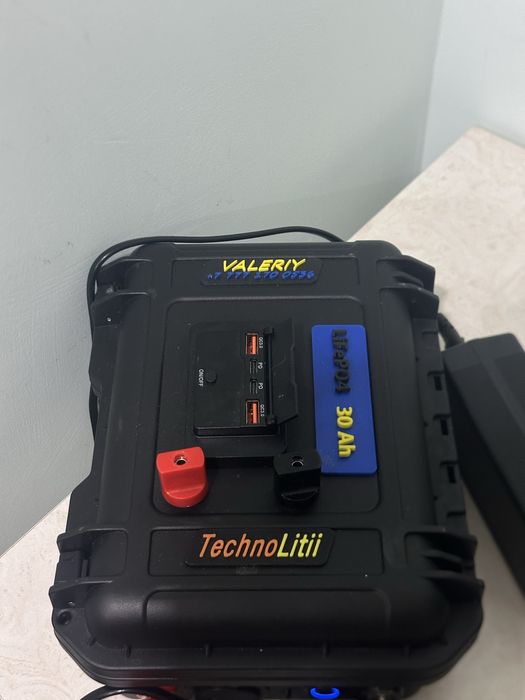 Аккумулятор уневерсальный, кемпинга