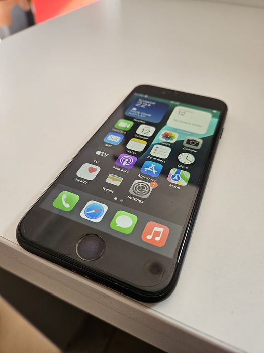 iPhone SE 2020 Negru 64GB * impecabil * liber retea