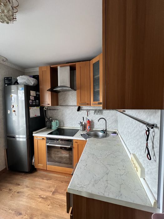 Продам 1 комн Горького 27