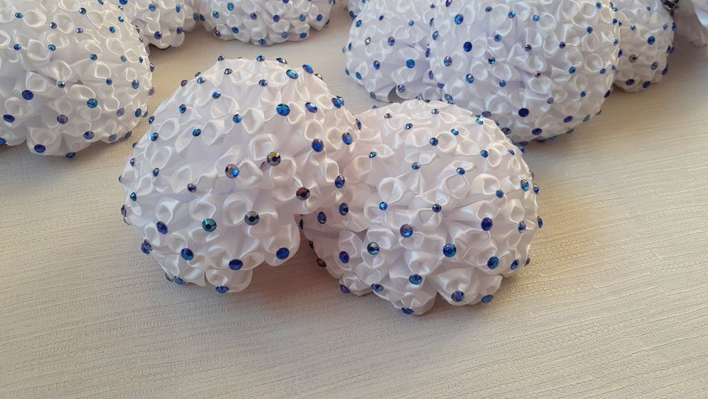 Пышные школьные бантики ручной работы .