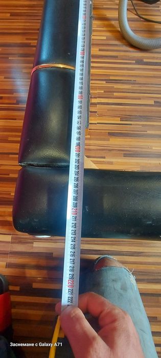 Продавам кожена спалня с матрак