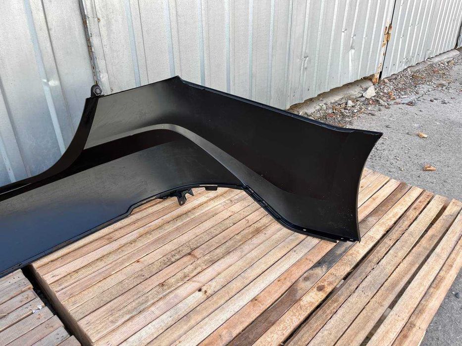 Бампер задний камри 80 оригинал