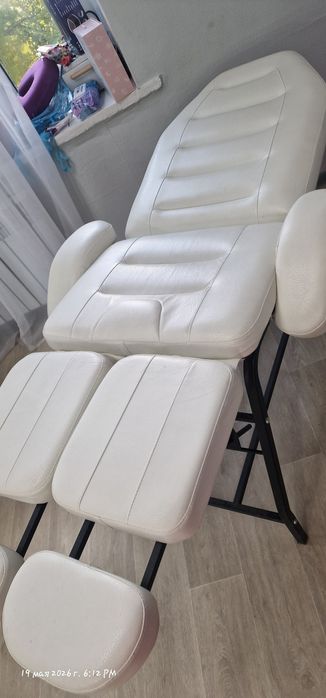 Срочно продам кресло кушетку