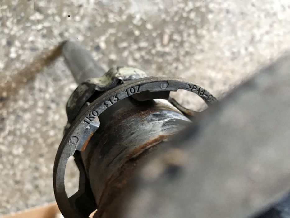 Комплект амортисьори Audi , VW , Skoda - 5N0413031AE