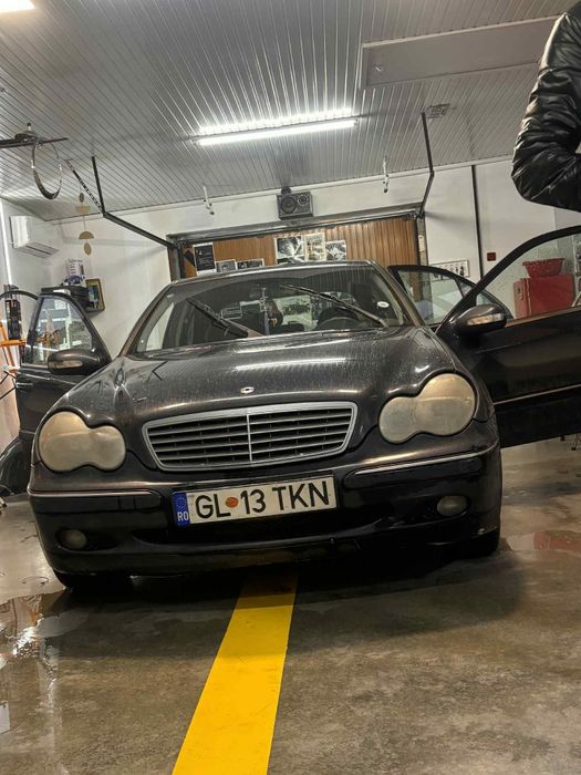 Vând Mercedes-Benz C class motor 2.2 W203