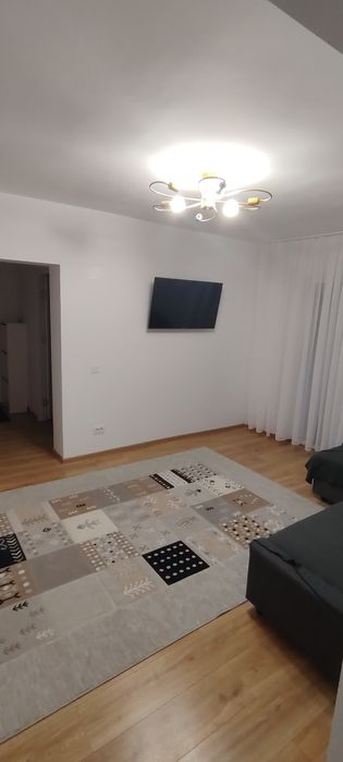 Închiriez apartament doua camere